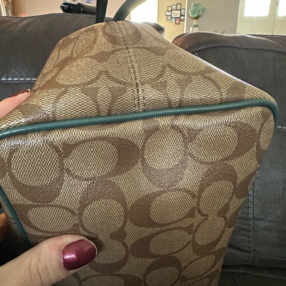 Coach drawstring tote-khaki signature. EUC - Picture 3 of 10